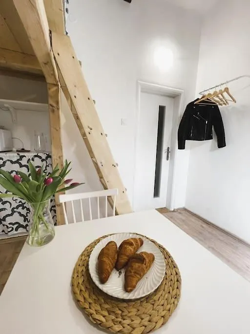 Flat White Flat Apartamento Praga